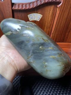 和田玉籽料青花原石,1788.3克,肉质细腻,油性好,周身略带秋梨皮,保真